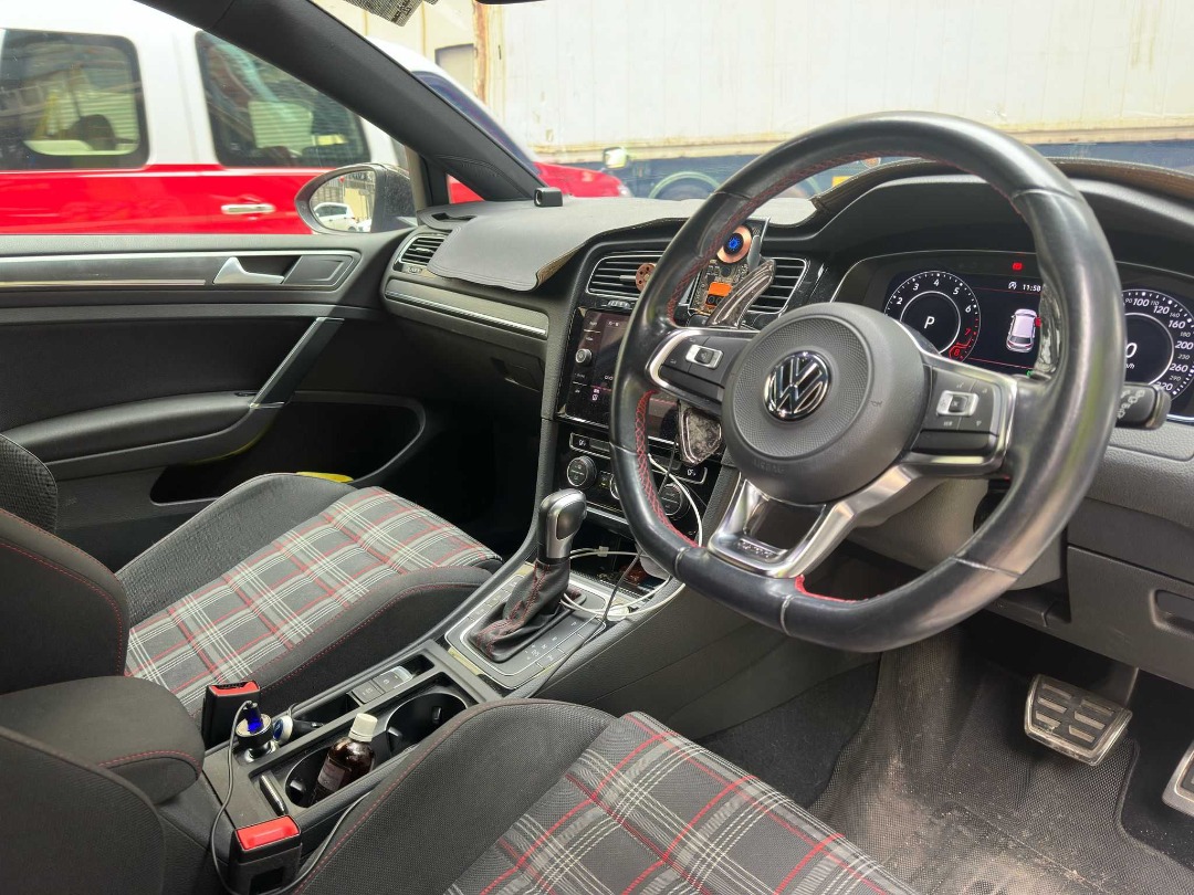 Volkswagen GTI 7.5 Performance Auto62863129156354114