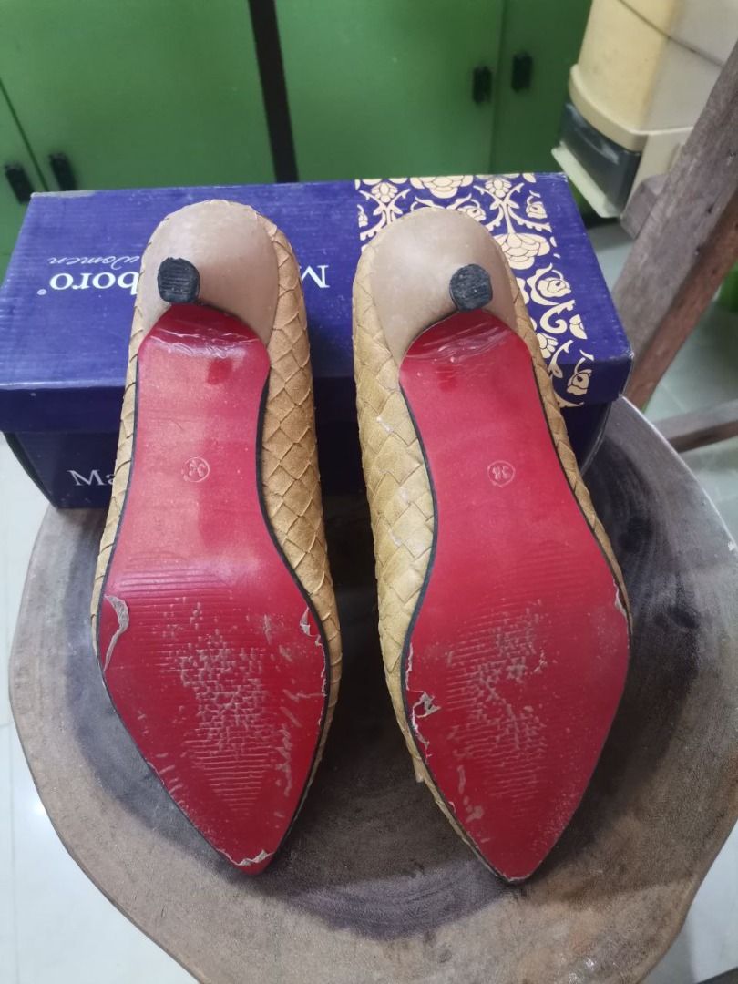 2ndhand Mario D' Boro heels NEGOTIABLE (Category: Heels) located in Rodriguez. Submitted by teatastrinkets (Listing ID 1357842408, Image 3). Description: Size: 38 Used only once rfs: decluttering.