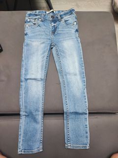 （分類：）位於 。 由 ka_lok718 提交（商品編號 1357803003，圖片 1）。簡介： 。