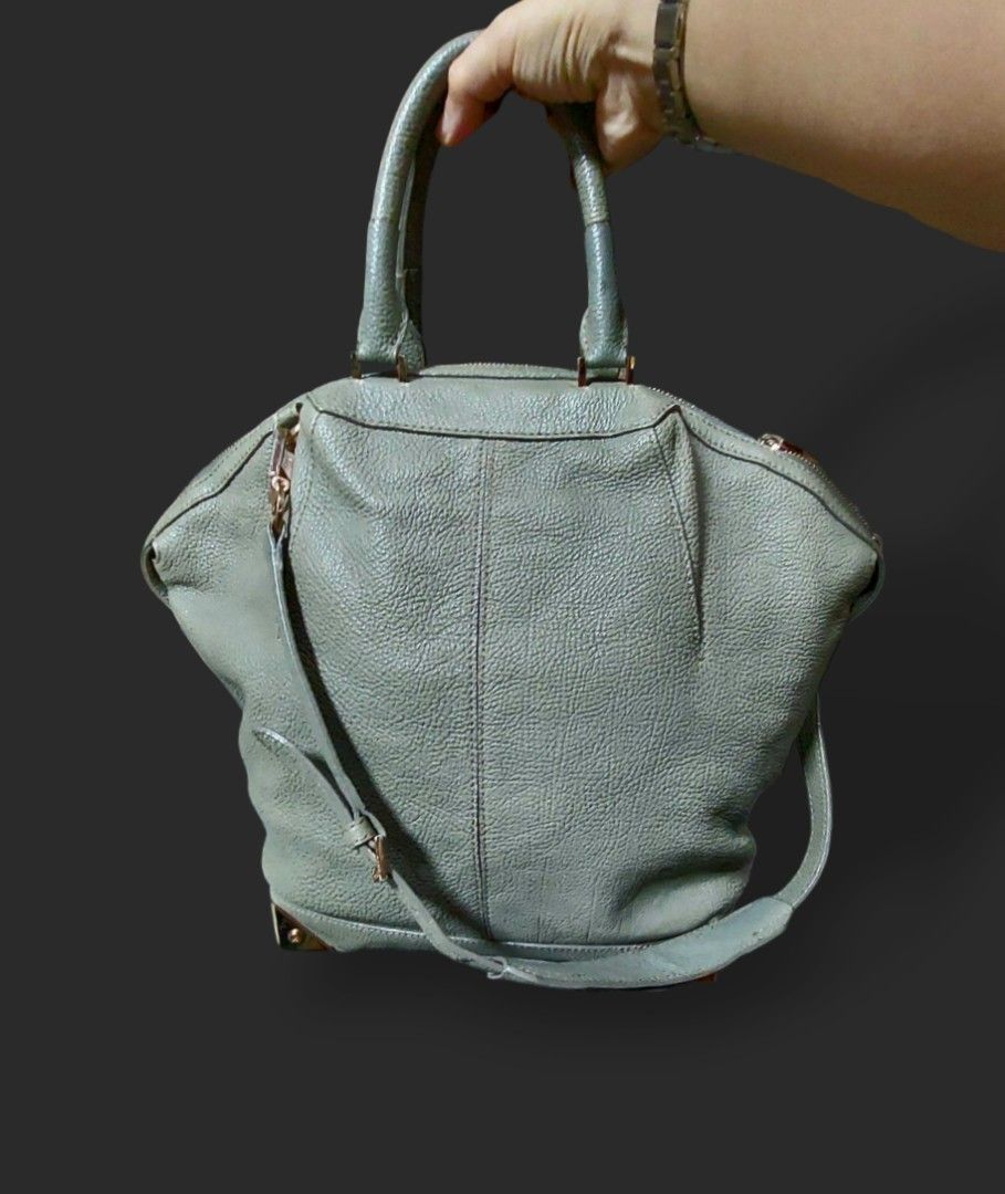 Alexander Wang Emile Bag (Last Price) (Category: Luxury Bags & Wallets) located in Zamboanga. Submitted by corneliasbags (Listing ID 1357956694, Image 3). Description: -malinis interior and body. May konting signs of used (dumi) which is barely noticeable -genuine leather material, medyo may weight -gold pa hardwares -no rubs or cracks -intact rubber lining -Last Price 3700+SF (non negotiable).