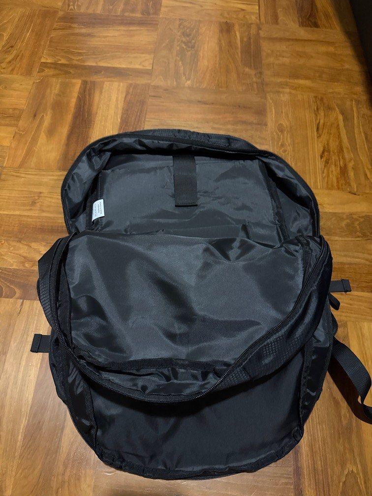 Backpack (Category: Backpacks) located in Singapore. Submitted by ljc1998 (Listing ID 1357918321, Image 3). Description: Brand new bag pack with subtle corporate logo Multiple compartments Light-weight.