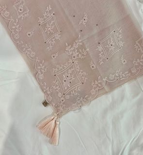 (Category: ) located in . Submitted by na256 (Listing ID 1357858118, Image 1). Description: .