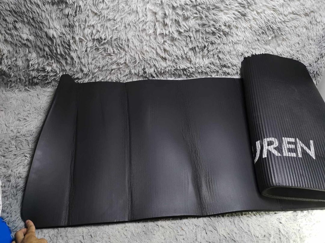 Black Yoga Mat With Bag (Category: Exercise Mats) located in Santa Cruz. Submitted by jmy_surplus.2 (Listing ID 1357940330, Image 2). Description: Size ; L - 66 W - 22.5 H - .5 Color ; Black Type ; Mat Brand ; No brand Material ; Rubber Style ; Black Yoga Mat JMY 4.