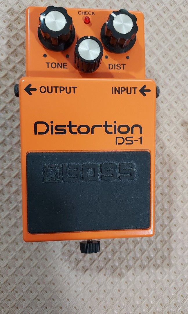 Boss Distortion DS-1 (Category: Musical Instruments) located in Singapore. Submitted by dream7 (Listing ID 1357843455, Image 1). Description: Still like new. Good for beginner as well..