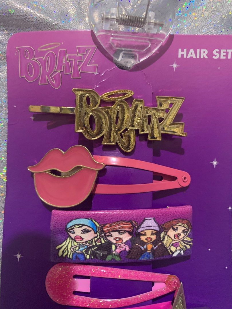 Bratz Hot Topic Clip and Scrunchie - Hair Accessory Set (Category: Hair Accessories) located in Santa Rosa. Submitted by wanderpat (Listing ID 1357927757, Image 2). Description: KINDLY READ DESCRIPTION AND ONLY MAKE AN OFFER IF YOU’RE 100% AND READY TO PURCHASE! 🛒✨ * 𝗡𝗢 𝗢𝗙𝗙𝗘𝗥 = 𝗡𝗢 𝗧𝗥𝗔𝗡𝗦𝗔𝗖𝗧𝗜𝗢𝗡 * ─ Bratz Hot Topic Hair Accessory Set WYSIWYG ❗️LAST PRICE POSTED ❗️ ─ - never used - selling as is ─ 🌜𝗠𝗜𝗡𝗘 𝗡𝗢𝗪, 𝗣𝗔𝗬 𝗡𝗢𝗪