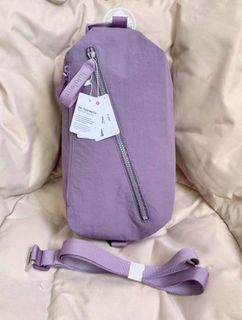 (Category: ) located in . Submitted by fashion.shoppp (Listing ID 1357842234, Image 1). Description: .