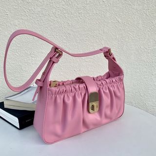 (Category: ) located in . Submitted by preloved.c (Listing ID 1357782241, Image 1). Description: .