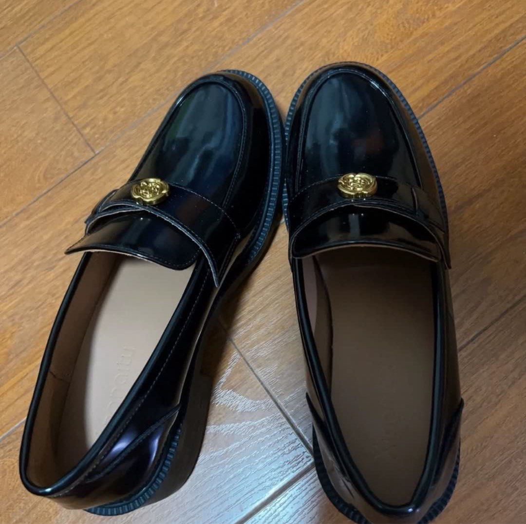Classy Black Women’s Loafers (Category: Loafers) located in Taguig. Submitted by chic.declutter (Listing ID 1357781725, Image 3). Description: Classy Women’s Loafers - Very comfortable to wear - Size: 38UK 7.5US Women’s (24cm to 24.5cm).