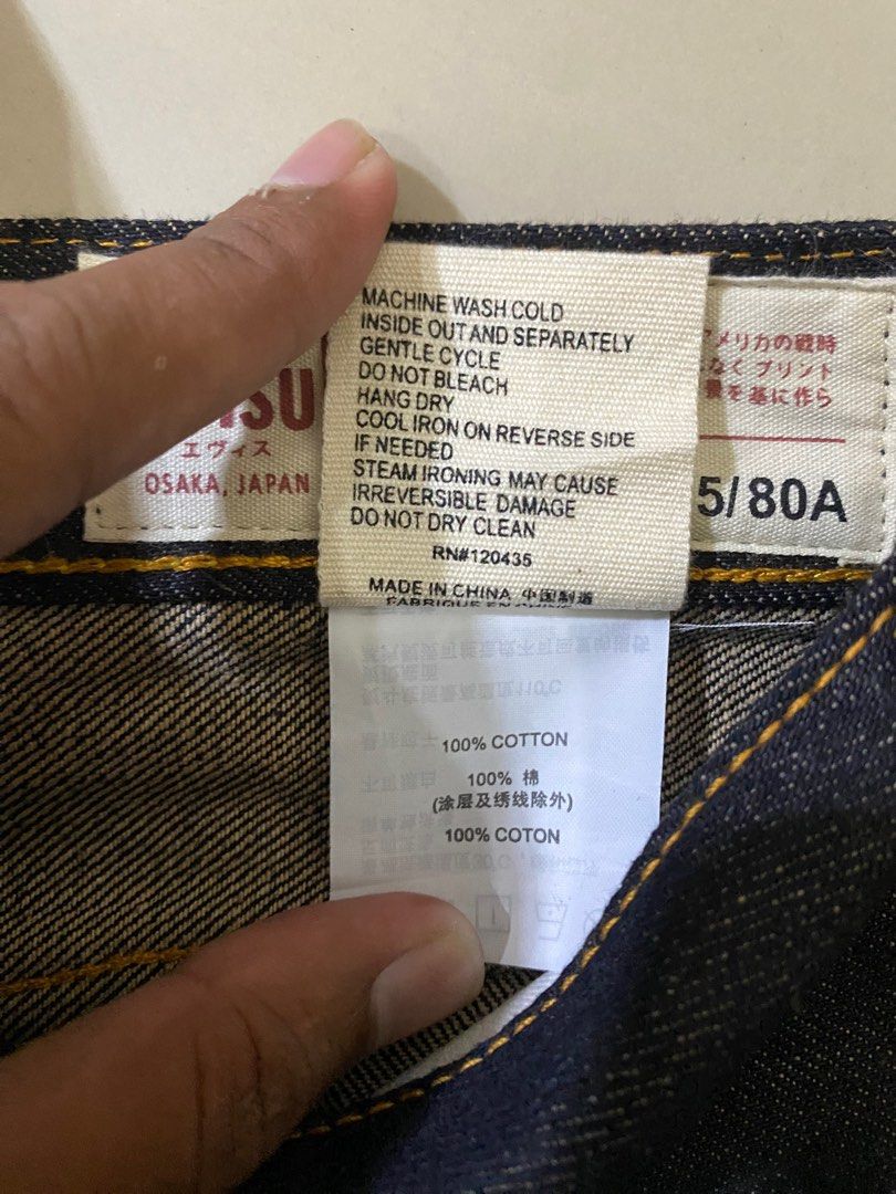 Evisu Red Daicock Silver Dragon Raw Denim Jean (Category: Jeans) located in Pinamalayan. Submitted by initialthriftstore (Listing ID 1357918651, Image 3). Description: Waist 36 Length 44.5 No issues As new .