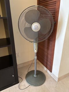 (Category: ) located in . Submitted by celeano (Listing ID 1357819425, Image 1). Description: .