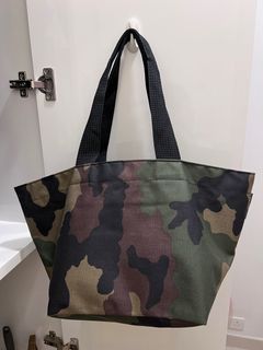 （分類：）位於 。 由 tracy_jacks 提交（商品編號 1357793547，圖片 1）。簡介： 。
