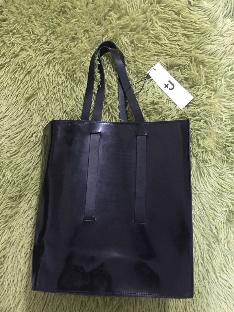 j+ jil sander (Category: Luxury Bags & Wallets) located in Mexico. Submitted by needtoletgo87 (Listing ID 1357894365, Image 2). Description: .