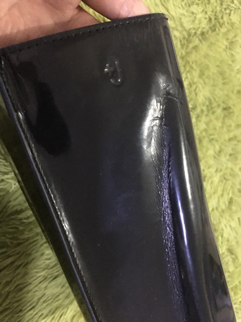 j+ jil sander (Category: Luxury Bags & Wallets) located in Mexico. Submitted by needtoletgo87 (Listing ID 1357894365, Image 3). Description: .
