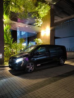 (Category: ) located in . Submitted by professional.limousine (Listing ID 1357795066, Image 1). Description: .