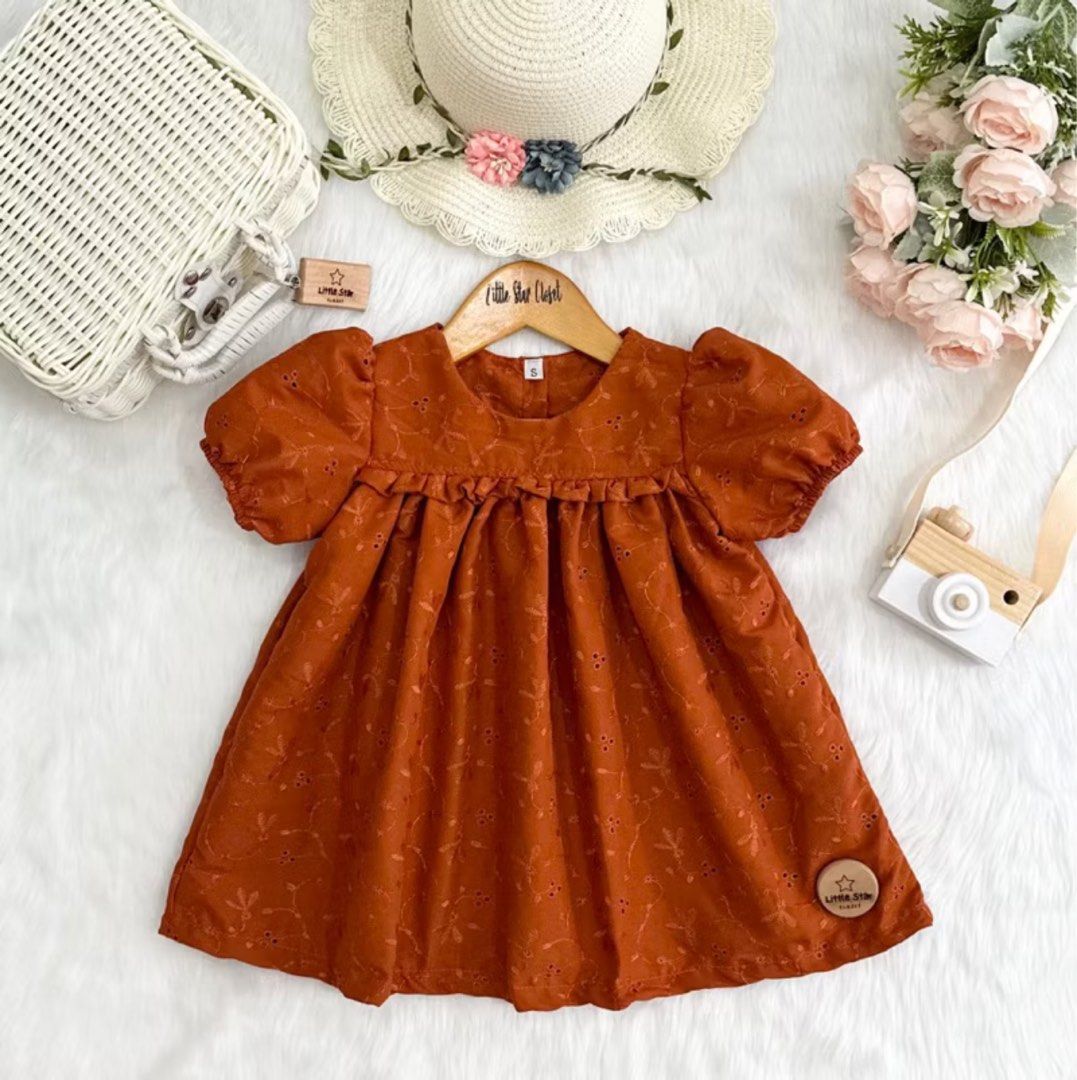 Little Star Closet Eyelet Dress (Category: Babies & Kids Fashion) located in Muntinlupa City. Submitted by anneyways (Listing ID 1357937101, Image 1). Description: Little Star Closet Eyelet Dress Rust 1-2Y Never Worn.