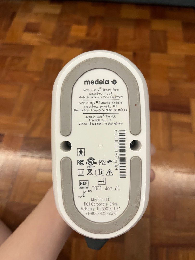 Medela Pump in Style Motor (Category: Breastfeeding & Bottle Feeding) located in Mandaluyong City. Submitted by chwtme (Listing ID 1357783166, Image 3). Description: - no issues - comes with tubing and adapter (can give free tubing for handsfree cups) - motor only - comes with adapter to connect to powerbank - negotiable.