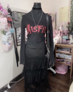 (Category: ) located in . Submitted by shoplikeisa (Listing ID 1357881988, Image 1). Description: .