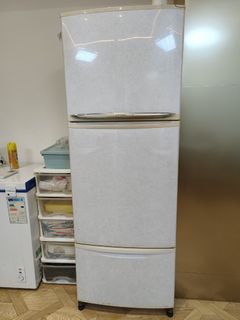 (Category: ) located in . Submitted by llsll (Listing ID 1357866360, Image 1). Description: .
