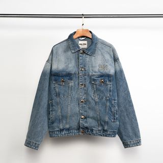 (Category: ) located in . Submitted by fashion-life. (Listing ID 1357920642, Image 1). Description: .