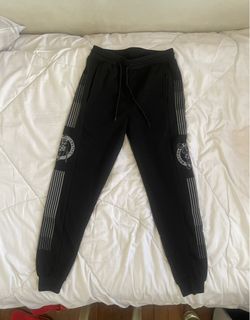 (Category: ) located in . Submitted by declutter_qc (Listing ID 1357801141, Image 1). Description: .