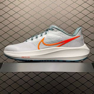 （分類：）位於 。 由 sneakerssssssssssss 提交（商品編號 1357864417，圖片 1）。簡介： 。
