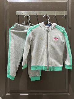 (Category: ) located in . Submitted by Shopscantstop_online (Listing ID 1357819291, Image 1). Description: .