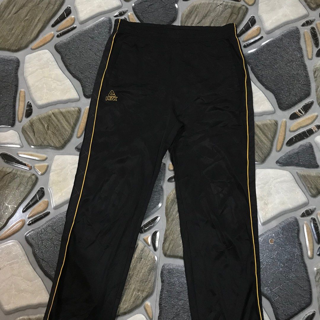 Peak Trackpants (Category: Joggers) located in Sorsogon. Submitted by jerome_ignacio (Listing ID 1357902654, Image 3). Description: Peak trackpants sidetape as new condition 28 - 33 waistline 39 length .