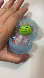 Tamagotchi kuchipatchi gashapon ring
