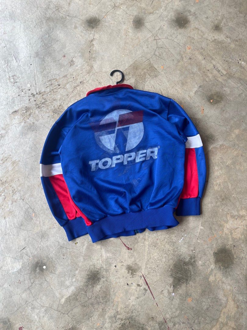 Topper jacket (Category: Activewear) located in Pasir Gudang. Submitted by pulstore.co_ (Listing ID 1357915713, Image 1). Description: P21/L24 CONDI 9/10.