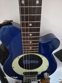 Travel mini electric guitar with built in amp pignose