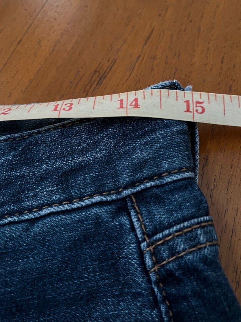 Uniqlo Denim Jeans for Men (Category: Jeans) located in Quezon City. Submitted by aaa13 (Listing ID 1357871789, Image 3). Description: Uniqlo Denim Jeans For Men Size 29 73 cm ₱300 each - Darker shade SOLD - Lighter shade AVAILABLE .