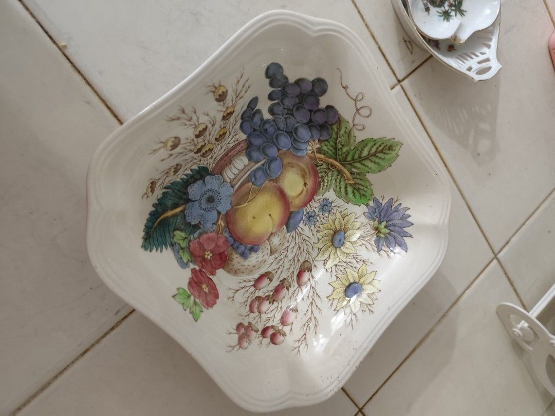Vintage Spode Bowl (Category: Food Organization & Storage) located in Dipolog. Submitted by thriftteata (Listing ID 1357903020, Image 1). Description: vintage Spode from UK no crazing deep around 2.5".