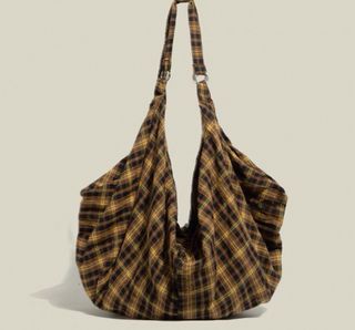 (Category: ) located in . Submitted by isellclothes1 (Listing ID 1357942958, Image 1). Description: .