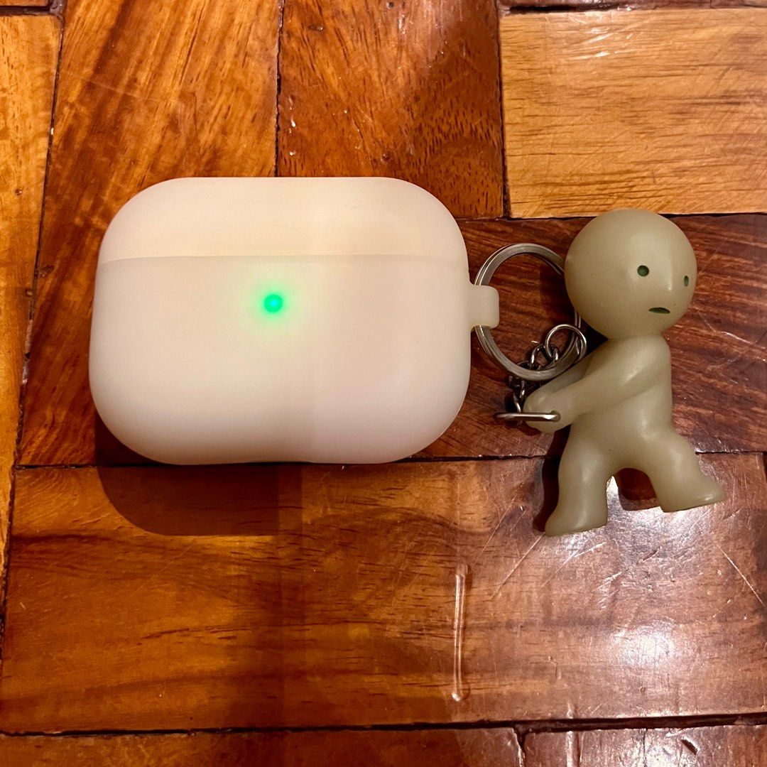AirPods Pro (2nd generation) with MagSafe Case (USB‑C) (Category: Earphones) located in Bacoor. Submitted by hundeclutters (Listing ID 1358107638, Image 2). Description: AirPods Pro (2nd generation) with MagSafe Case (USB‑C) With free Elago case bought from Power Mac, box, and cord for charging No flaws, works great 👌🏽 Smiski keychain not included (PM if you also want it) :).