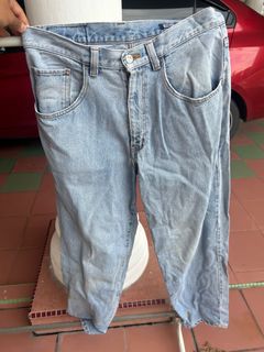 (Category: ) located in . Submitted by hann.thriftstore (Listing ID 1358049516, Image 1). Description: .