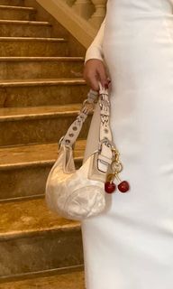 authentic coach hobo bag  vintage white