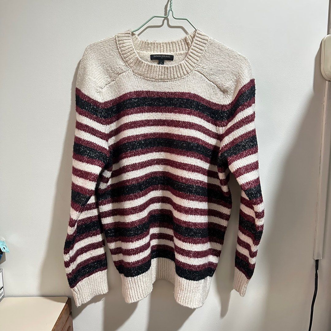 banana republic sweater (Category: Longsleeves) located in Quezon City. Submitted by aebb__ (Listing ID 1358028492, Image 1). Description: .