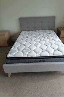 Bedframe and mattress Full double