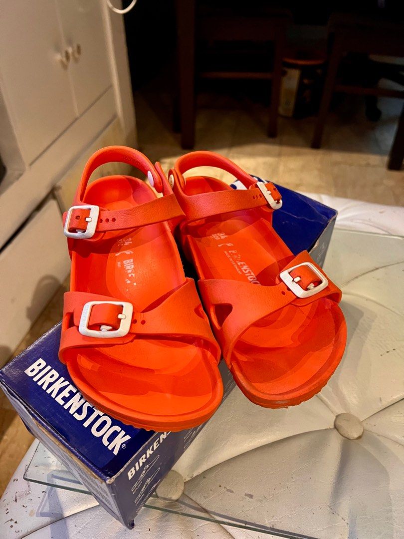 Birkenstock /Gibi kids (Category: Slippers and slides) located in Quezon City. Submitted by sinoritamhae (Listing ID 1358111965, Image 1). Description: Birkenstock kids size 34 .