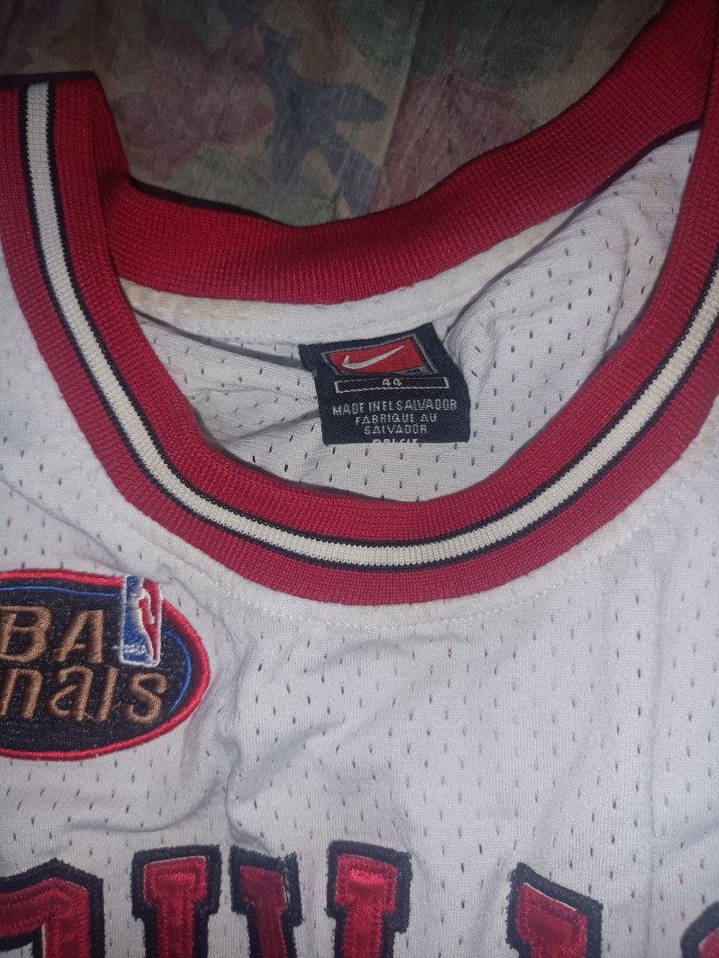 Bulls jersey Scottie Pippen authentic (Category: Activewear) located in Paranaque City. Submitted by robert122605 (Listing ID 1358014483, Image 3). Description: Authentic Nike Team jersey Scottie Pippen Bulls finals Collectors item size 44 minor issue only 1300 only.