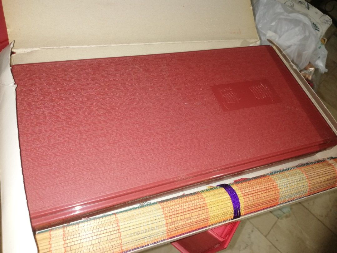 chinese calligraphy set (Category: Craft Supplies & Tools) located in Paranaque City. Submitted by 4thestate.surplusan (Listing ID 1358094461, Image 2). Description: chinese calligraphy set, in box..