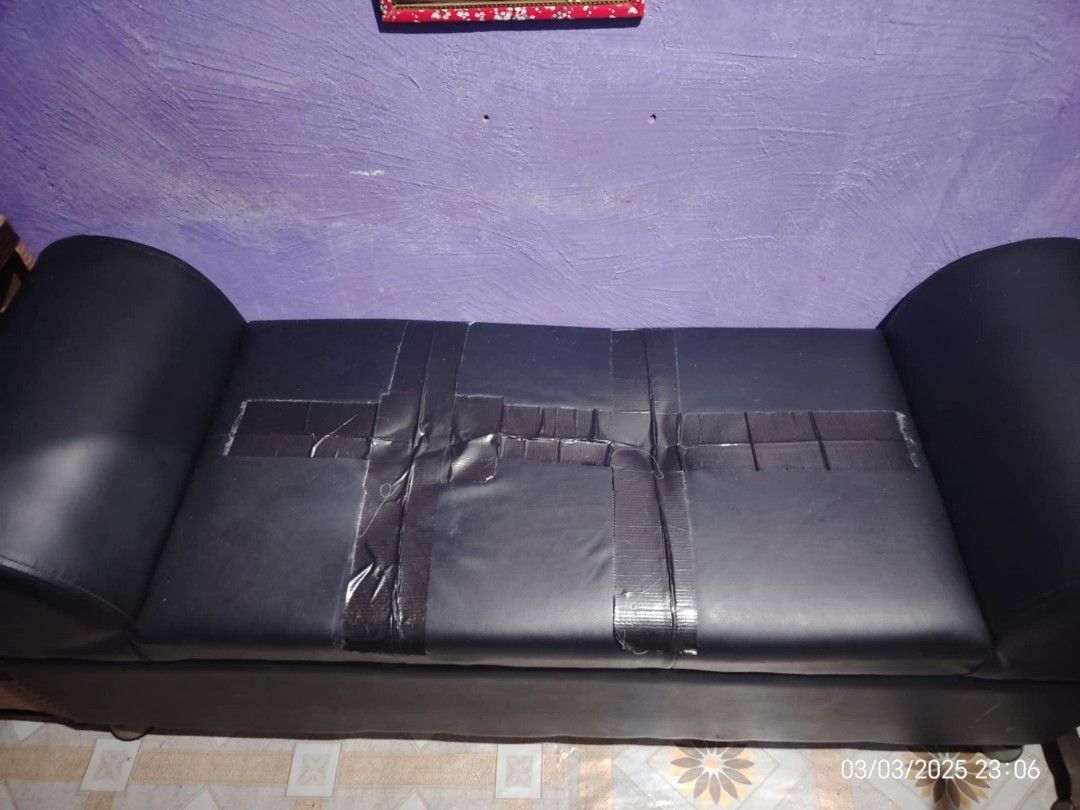 CLEOPATRA 3 SEATER (Category: Sofas) located in Navotas City. Submitted by yaelscollections (Listing ID 1358016668, Image 1). Description: RUSH SALE PO CLEOPATRA SOFA 3 SEATER LOCATION BRGY BANGKULASI REASON FOR SELLING BIBILI PO NG BAGO. ISSUE KITA NAMAN PO SA PIC YAN LANG PO WALA NA IBA.. FOR PICK UP PO..