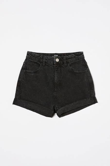 Cotton on High Classic Shorts (Category: Shorts) located in Manila. Submitted by kayesells_ (Listing ID 1358086539, Image 1). Description: preloved (manage your expectations) no when worn! firm price, won’t entertain lowballers mod: jnt or lalamove loc: sampaloc, manila mod: gcash or bpi .