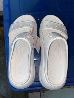 CROCS classic crush sandals