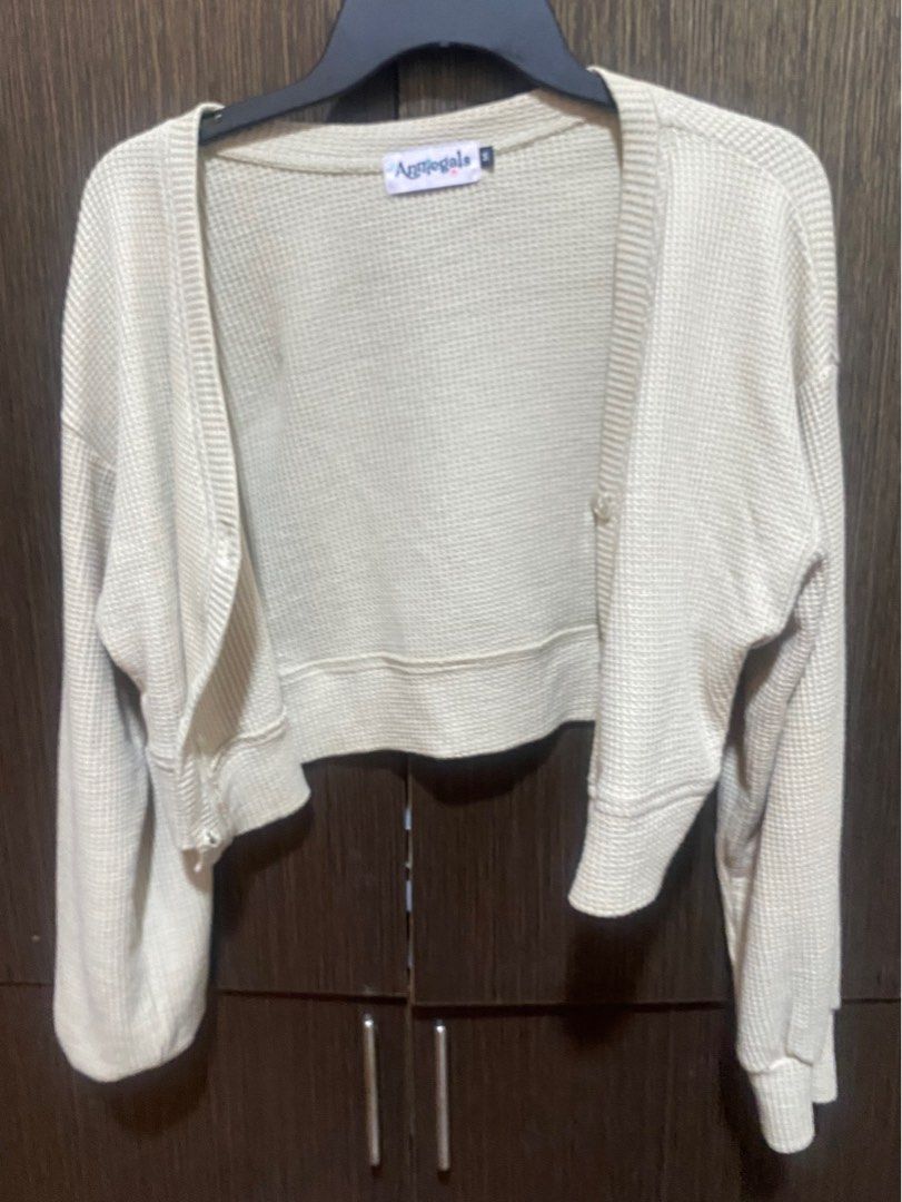 Cute Anniegals Off-White / Cream Cardigan Vietnam Medium - Basic Outerwear M (Category: Coats, Jackets and Outerwear) located in Binan City. Submitted by k07_oh (Listing ID 1358144782, Image 2). Description: Purchased in HCM Vietnam. Vietnamese brand. Bought for around 700php Used once.
