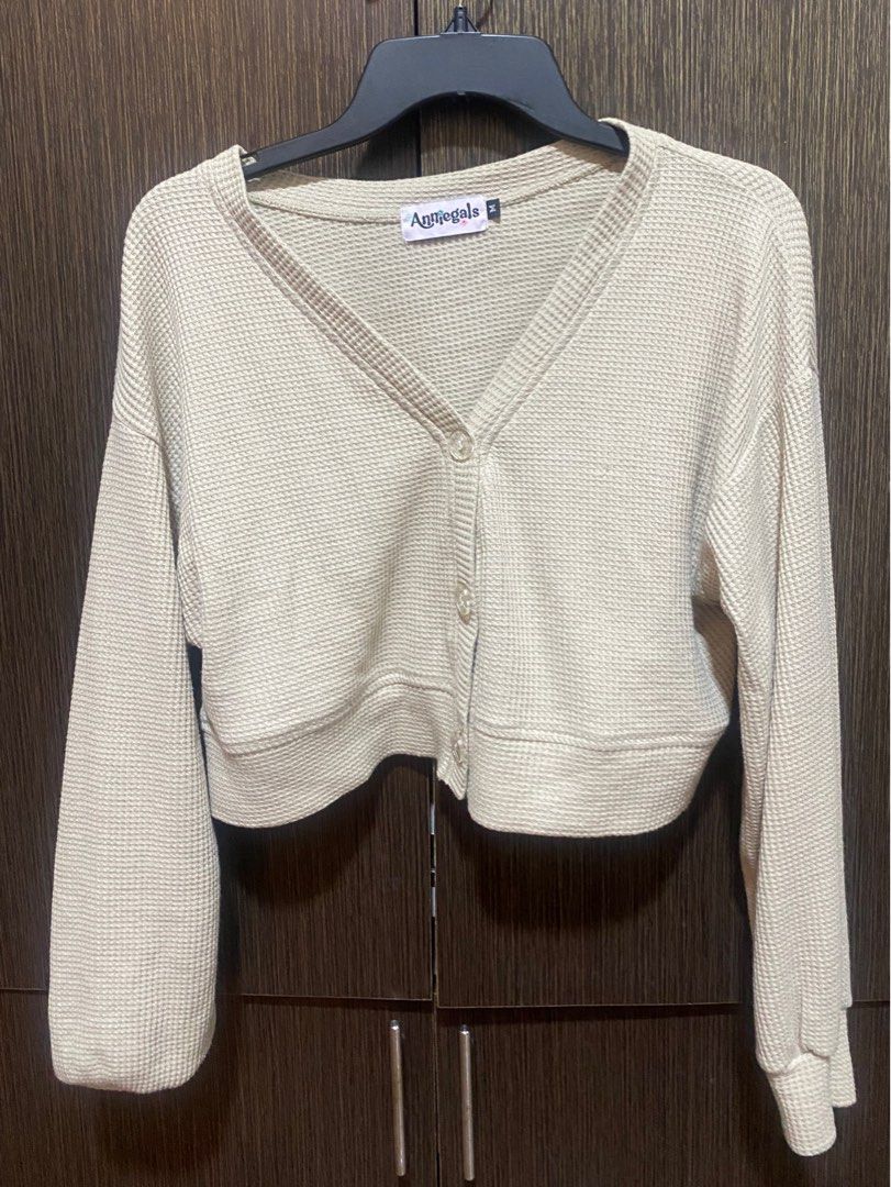 Cute Anniegals Off-White / Cream Cardigan Vietnam Medium - Basic Outerwear M (Category: Coats, Jackets and Outerwear) located in Binan City. Submitted by k07_oh (Listing ID 1358144782, Image 1). Description: Purchased in HCM Vietnam. Vietnamese brand. Bought for around 700php Used once.