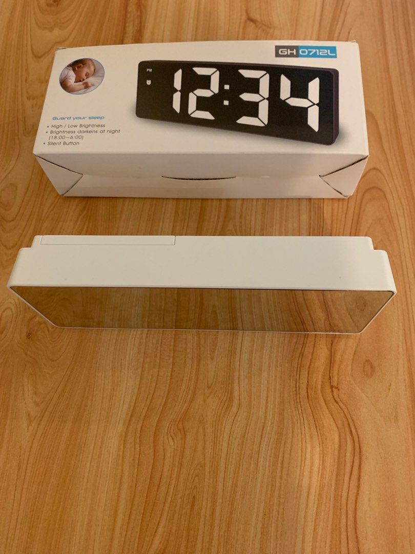 Digital Alarm Clock65074867807619111