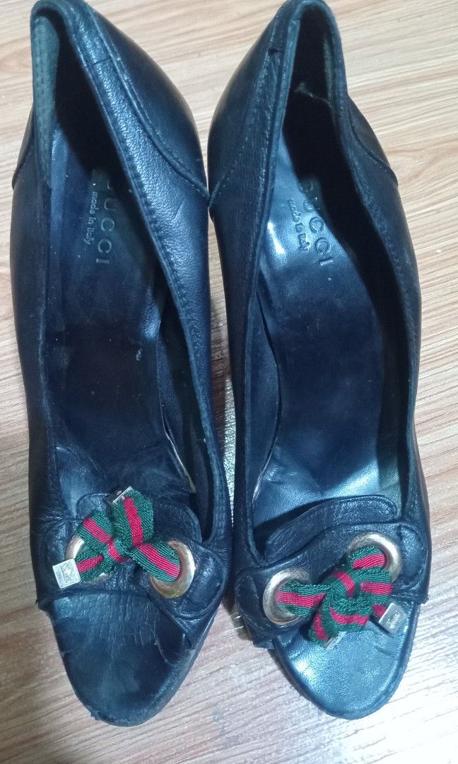 Gucci black leather bow detail open toe (Category: Sneakers & Footwear) located in Koronadal. Submitted by glads08089 (Listing ID 1358030714, Image 1). Description: gucci black heels open toe size 35C made in italy coded.