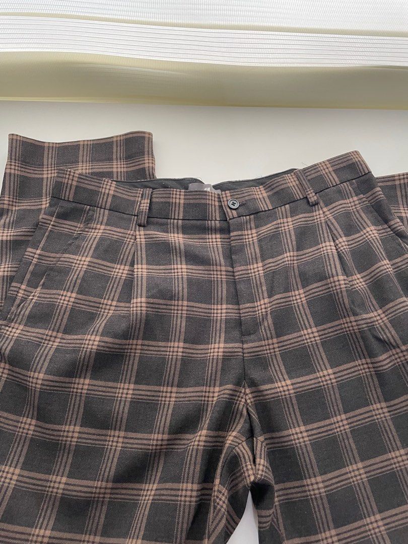 H&M Plaid Regular Fit Trousers (Category: Trousers) located in Manila. Submitted by kayesells_ (Listing ID 1358079023, Image 3). Description: preloved (manage your expectations) no when worn! firm price, won’t entertain lowballers mod: jnt or lalamove loc: sampaloc, manila mod: gcash or bpi.