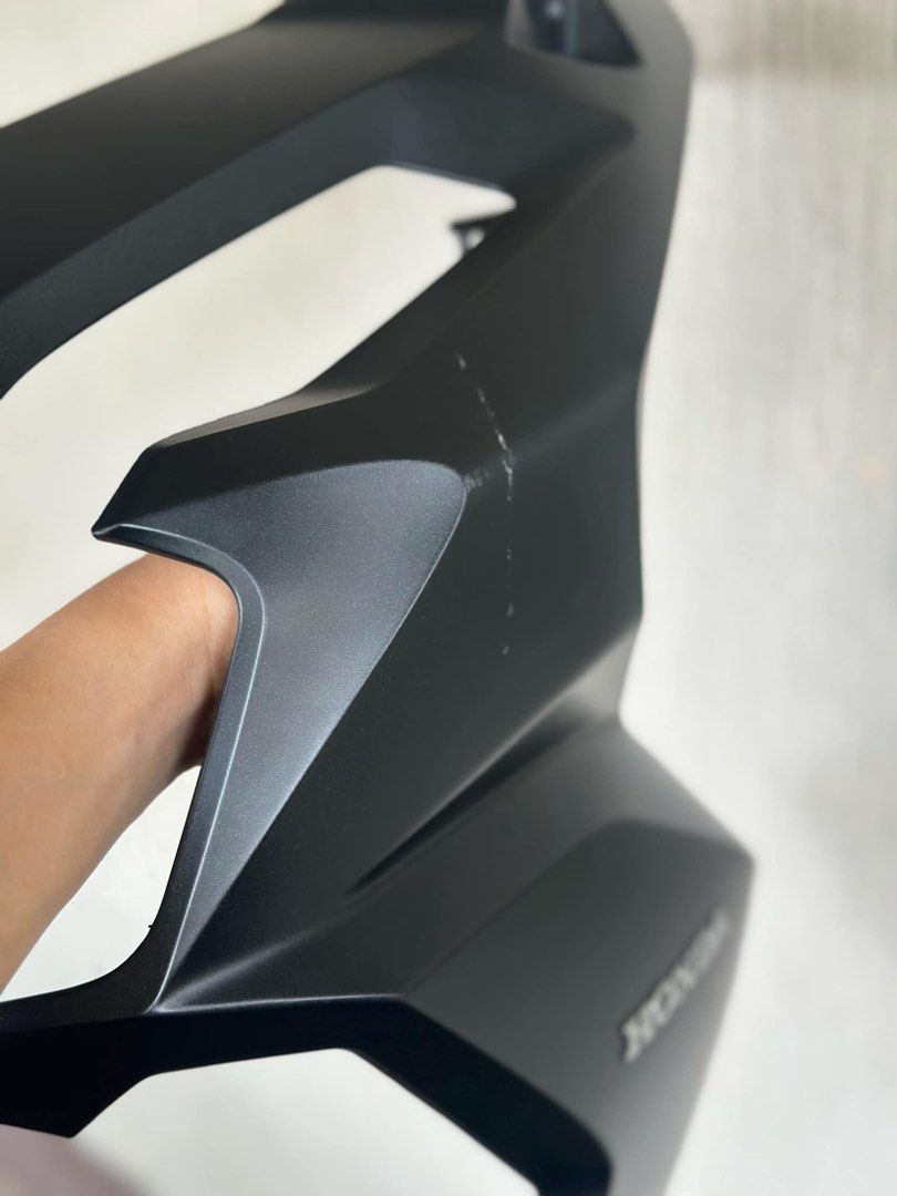 Honda ADV 160 Front side Cover (Category: Body Parts and Accessories) located in Guiguinto. Submitted by eneyech (Listing ID 1358020190, Image 2). Description: Honda Stock Part, ceramic coated Issue: may konting gasgast as seen in pictures above.